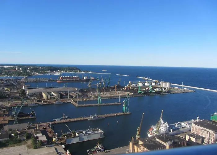 Sea Towers Apartment *